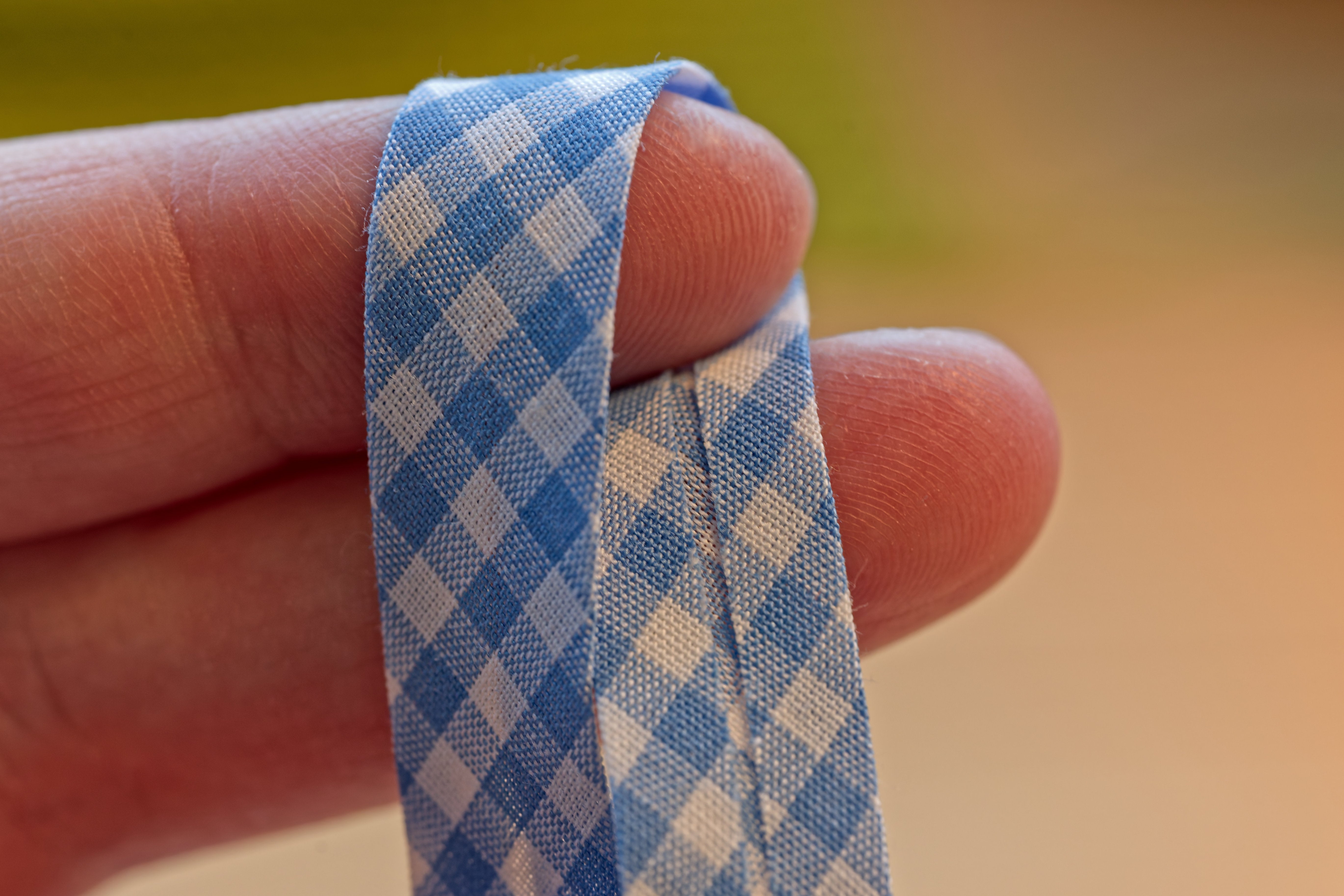 Single-Fold Bias Tape, Red Gingham
