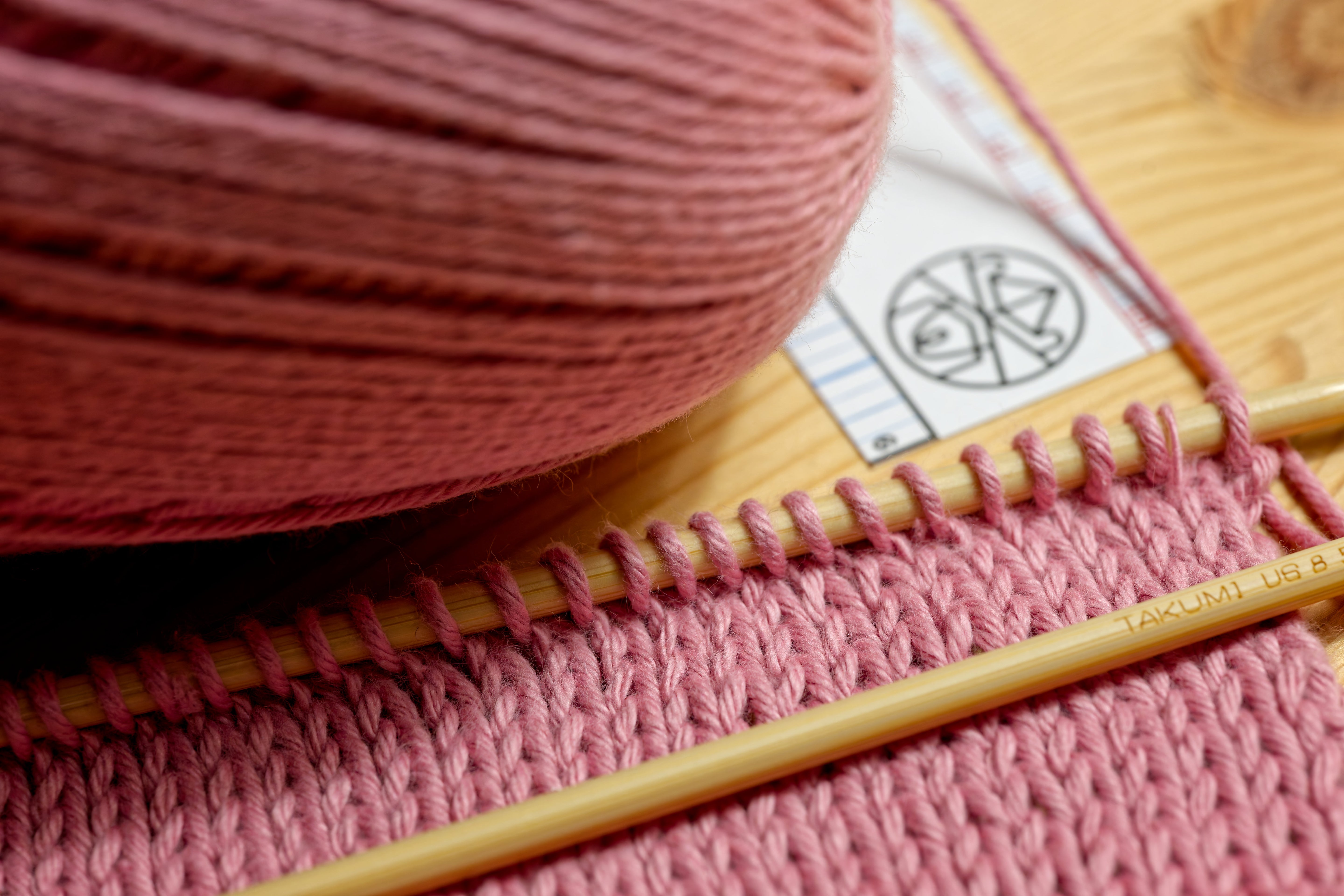 Natural Cotton Maxcolor 4/6 Yarn, #3390 Quartz