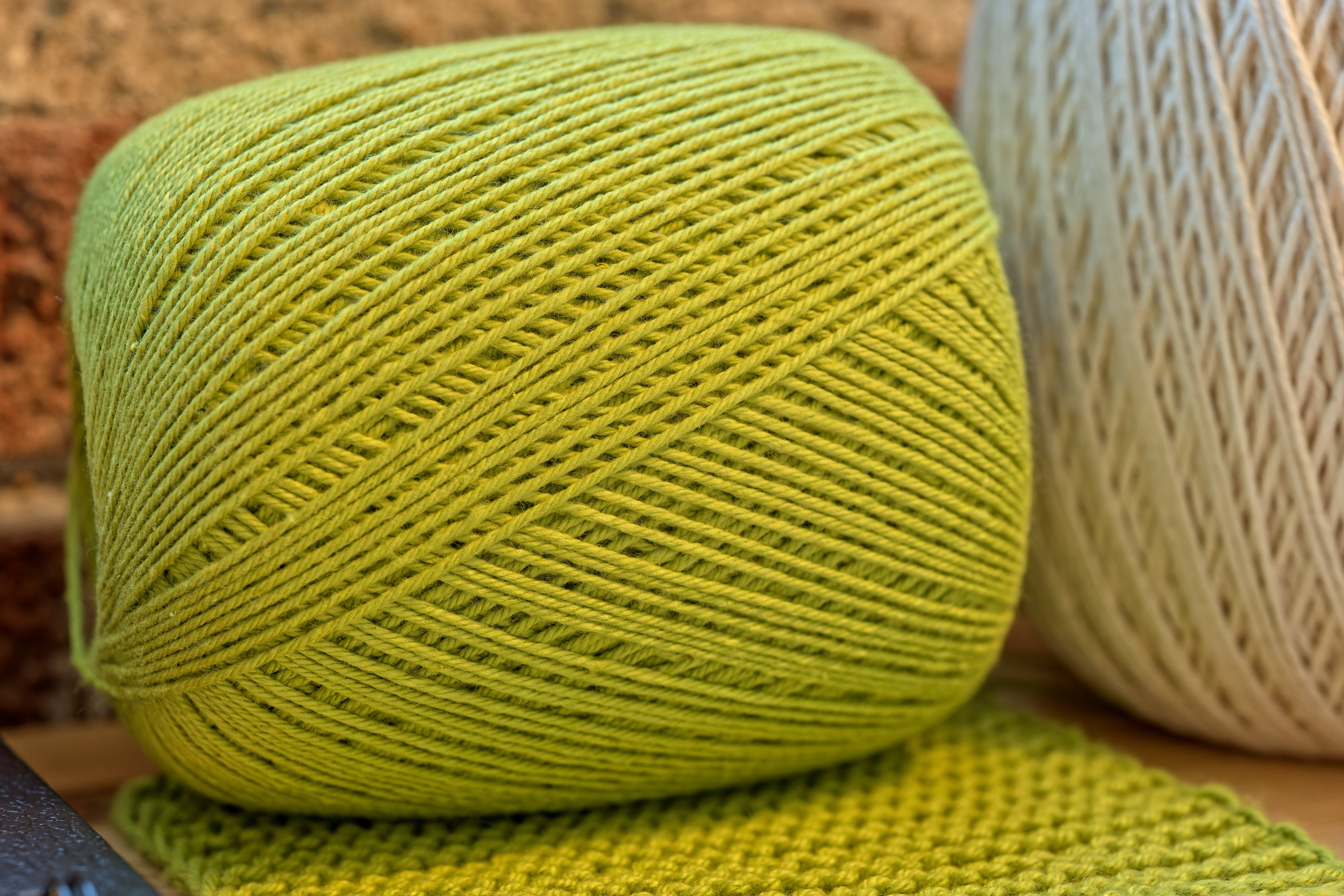 Natural Cotton Maxcolor 4/4 Yarn, #6375 Grape