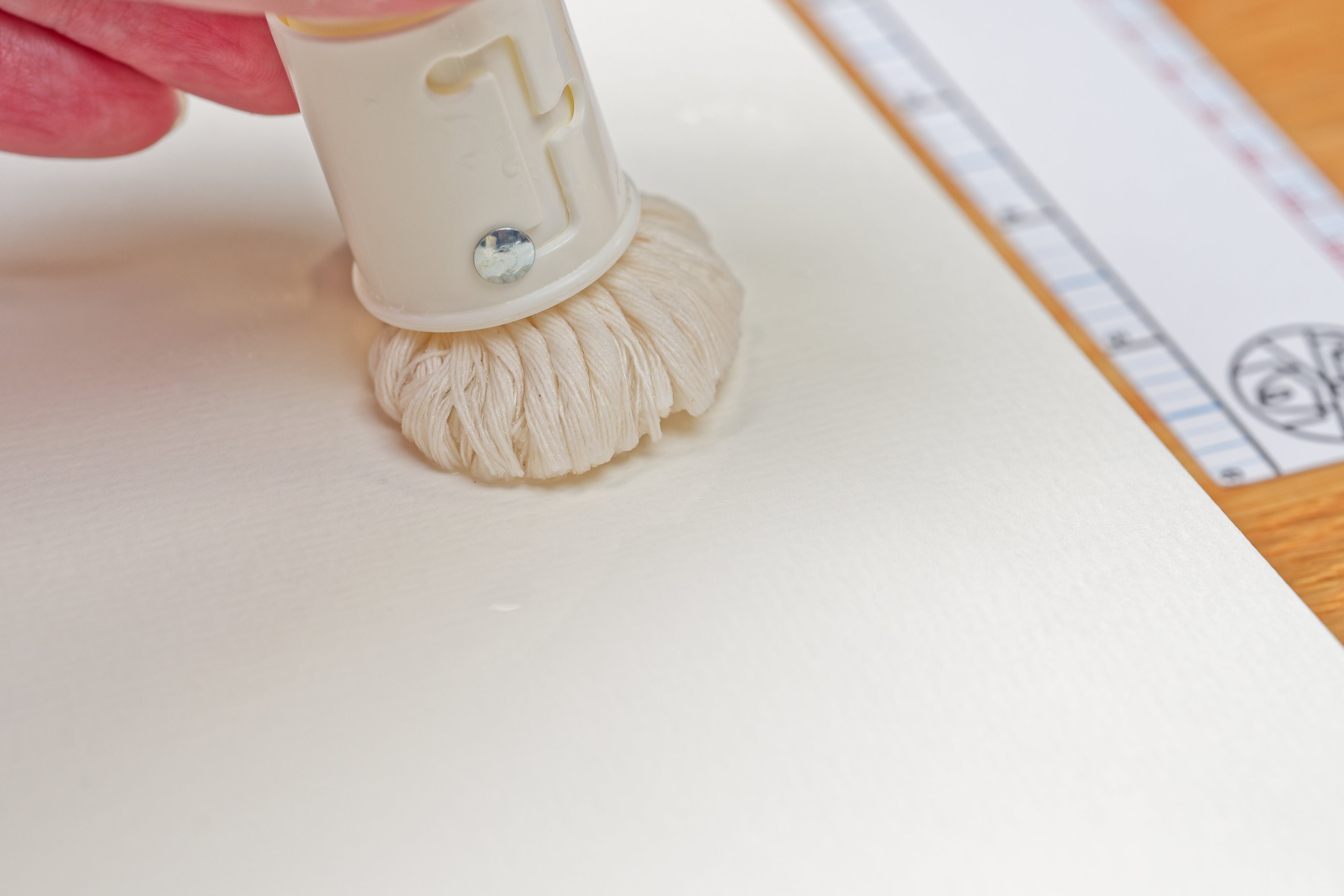 Cotton Brush with Reservoir