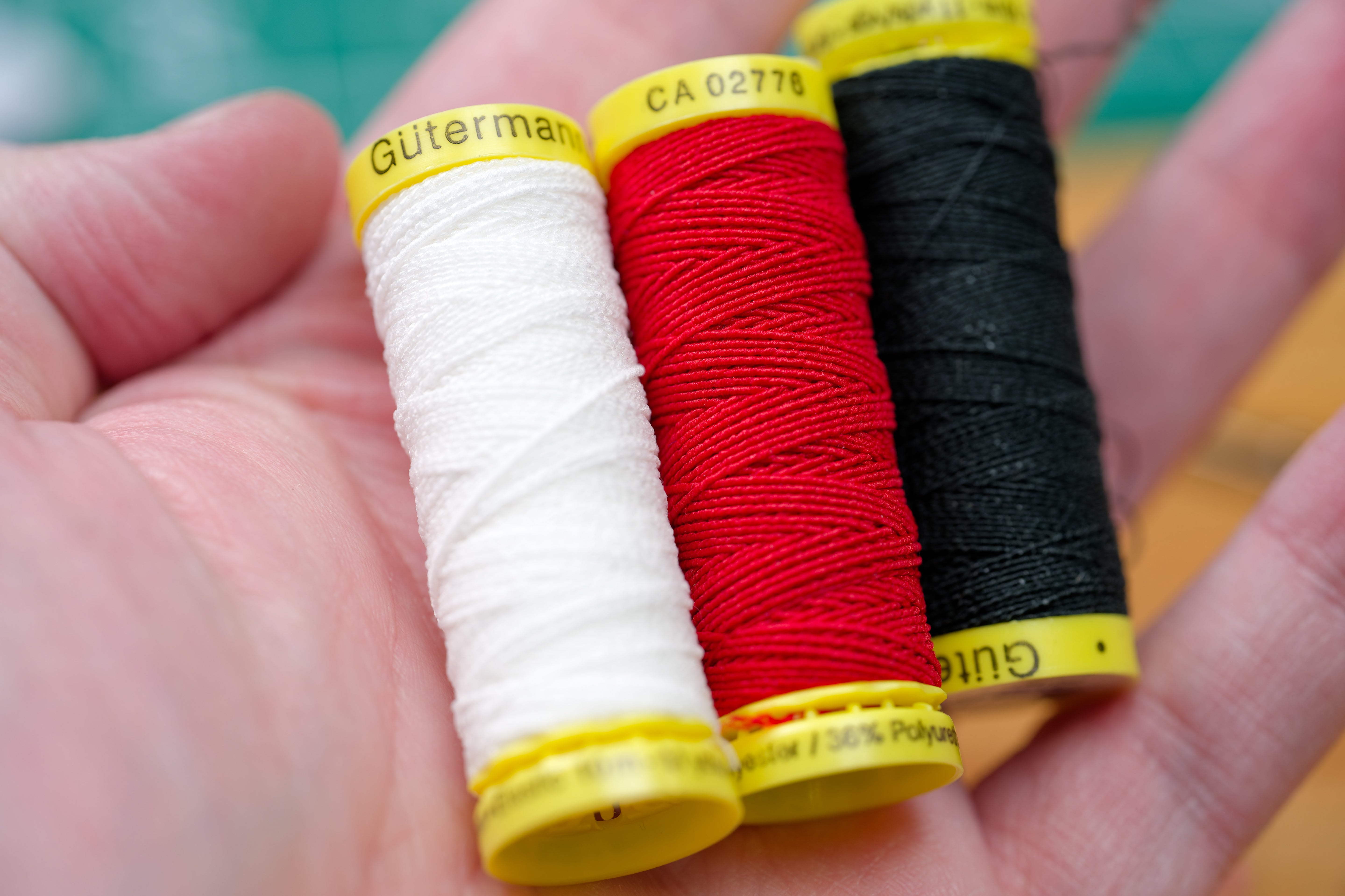 Gütermann Elastic Thread