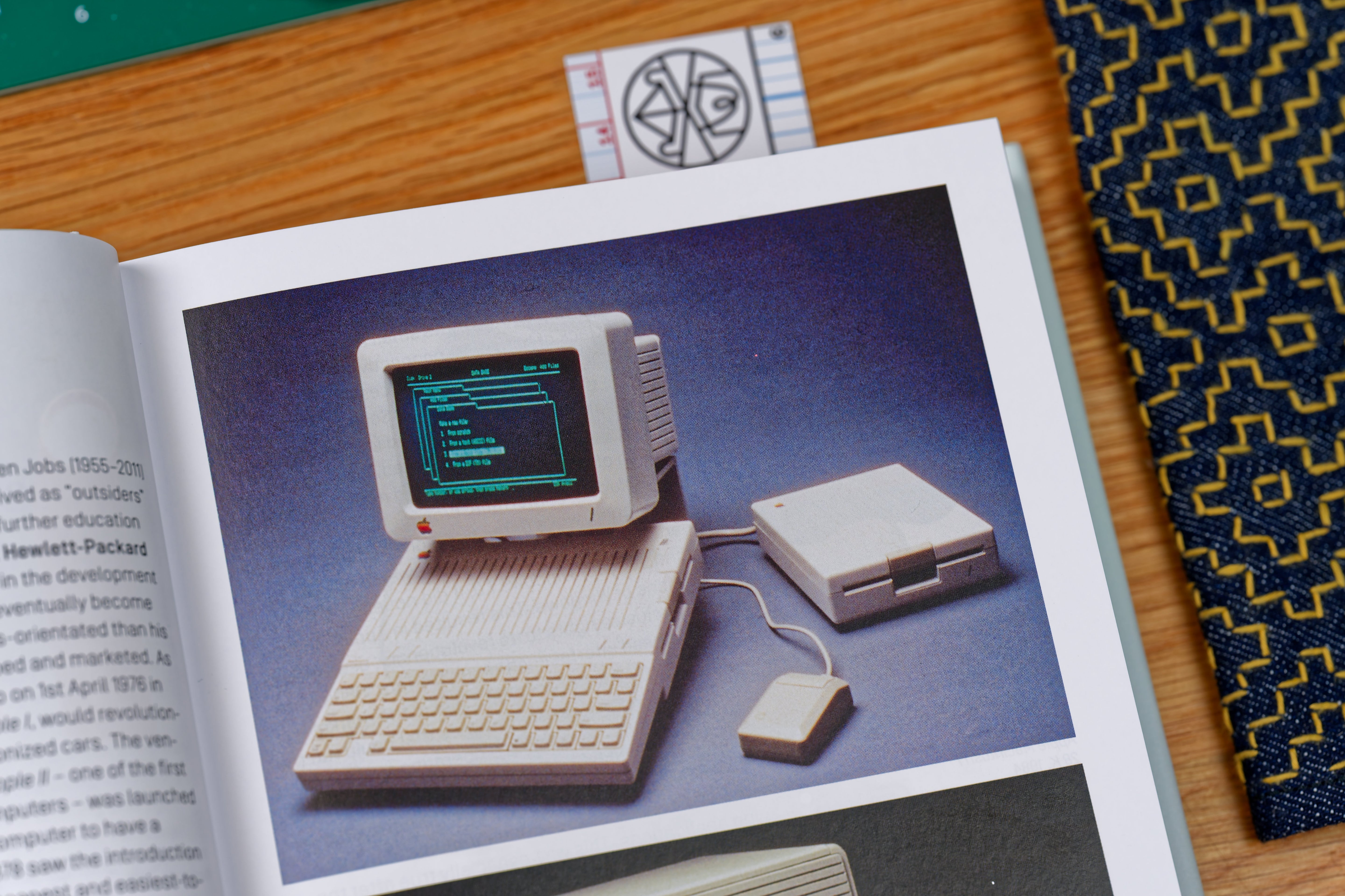 Industrial Design A-Z (Bibliotheca Universalis)