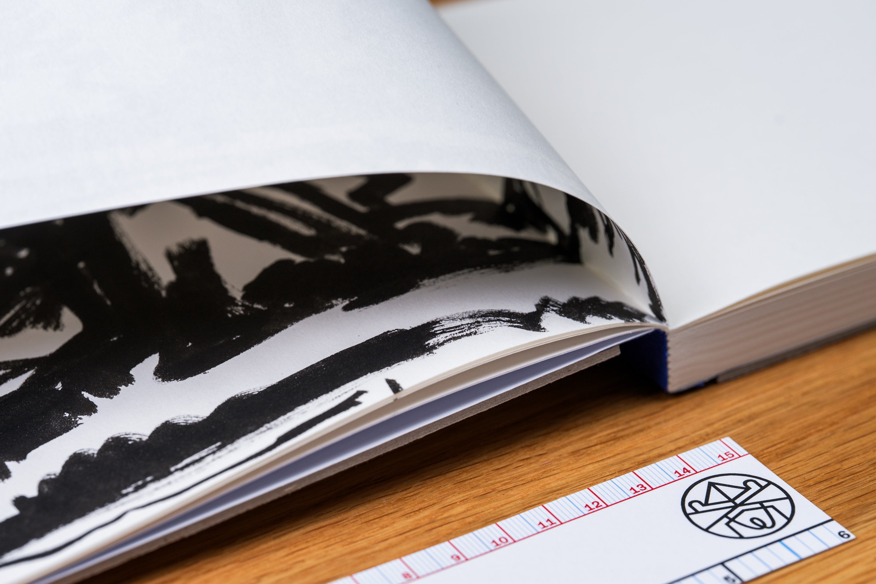 K&P Pasteboard Sketchbook, A5 Landscape, Blue Spine