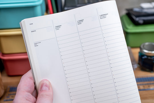 Laconic Style Notebook: Weekly