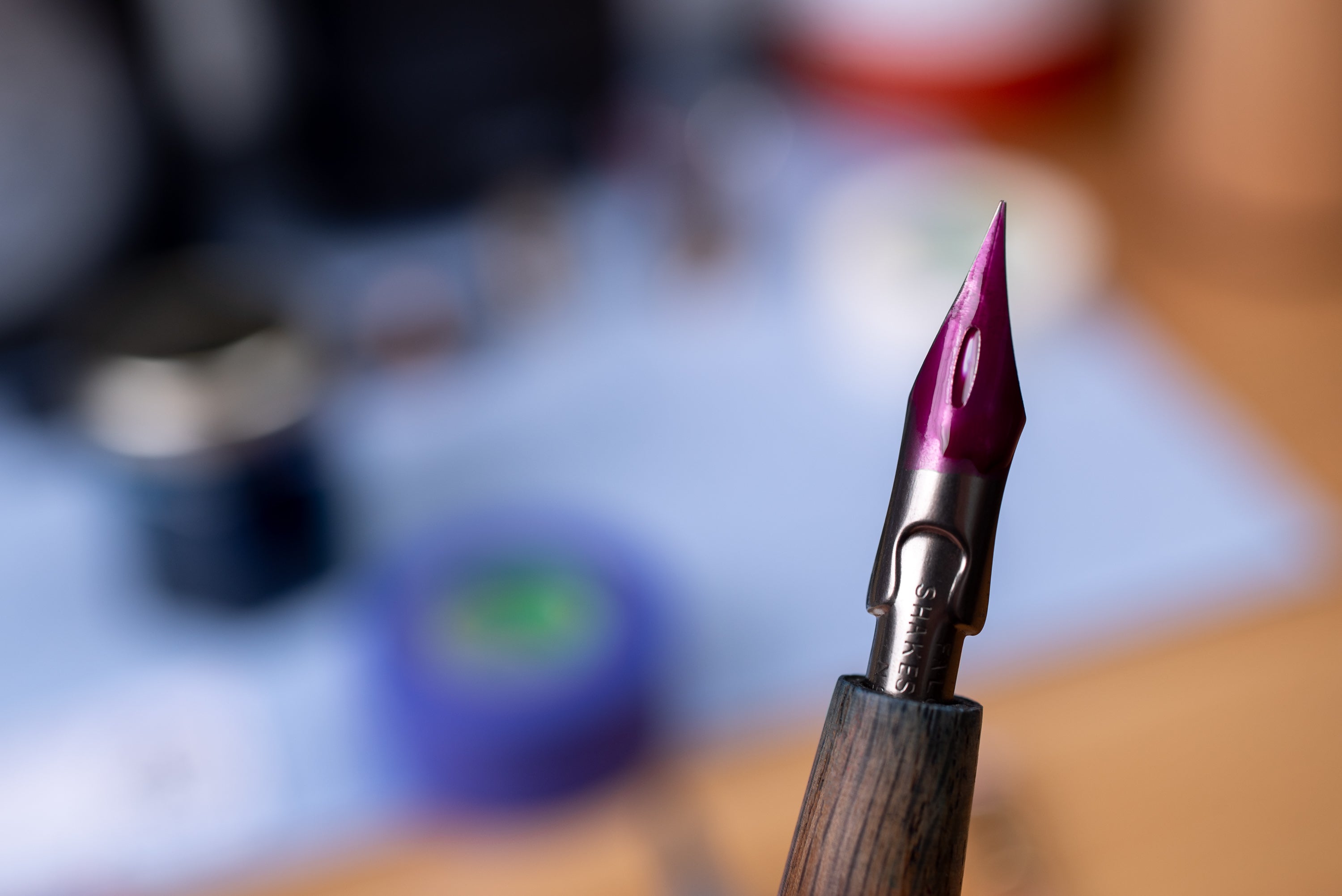 Shakesperian Falcon Pen #1 (Vintage)