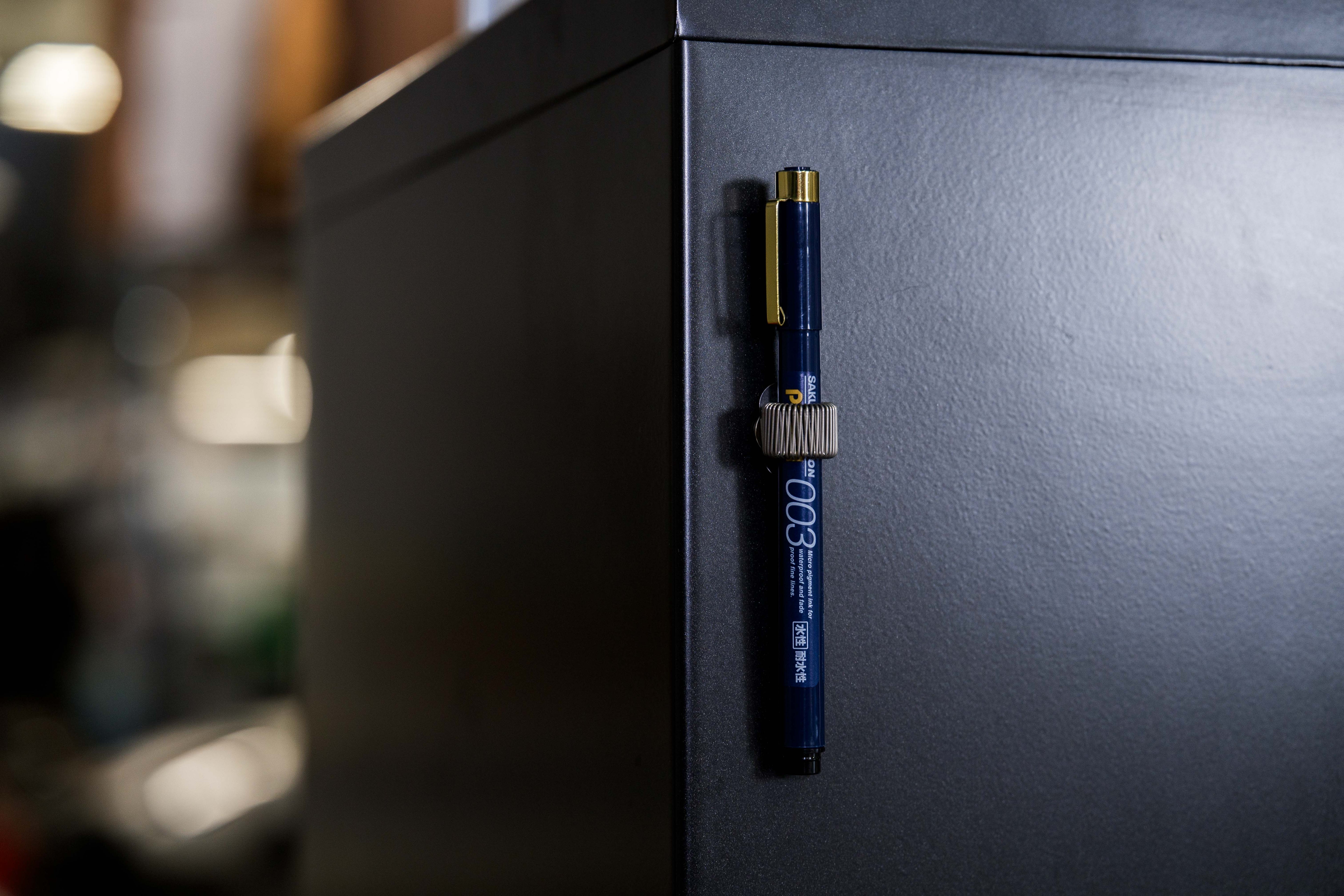 Neodymium Magnet Pen Holder