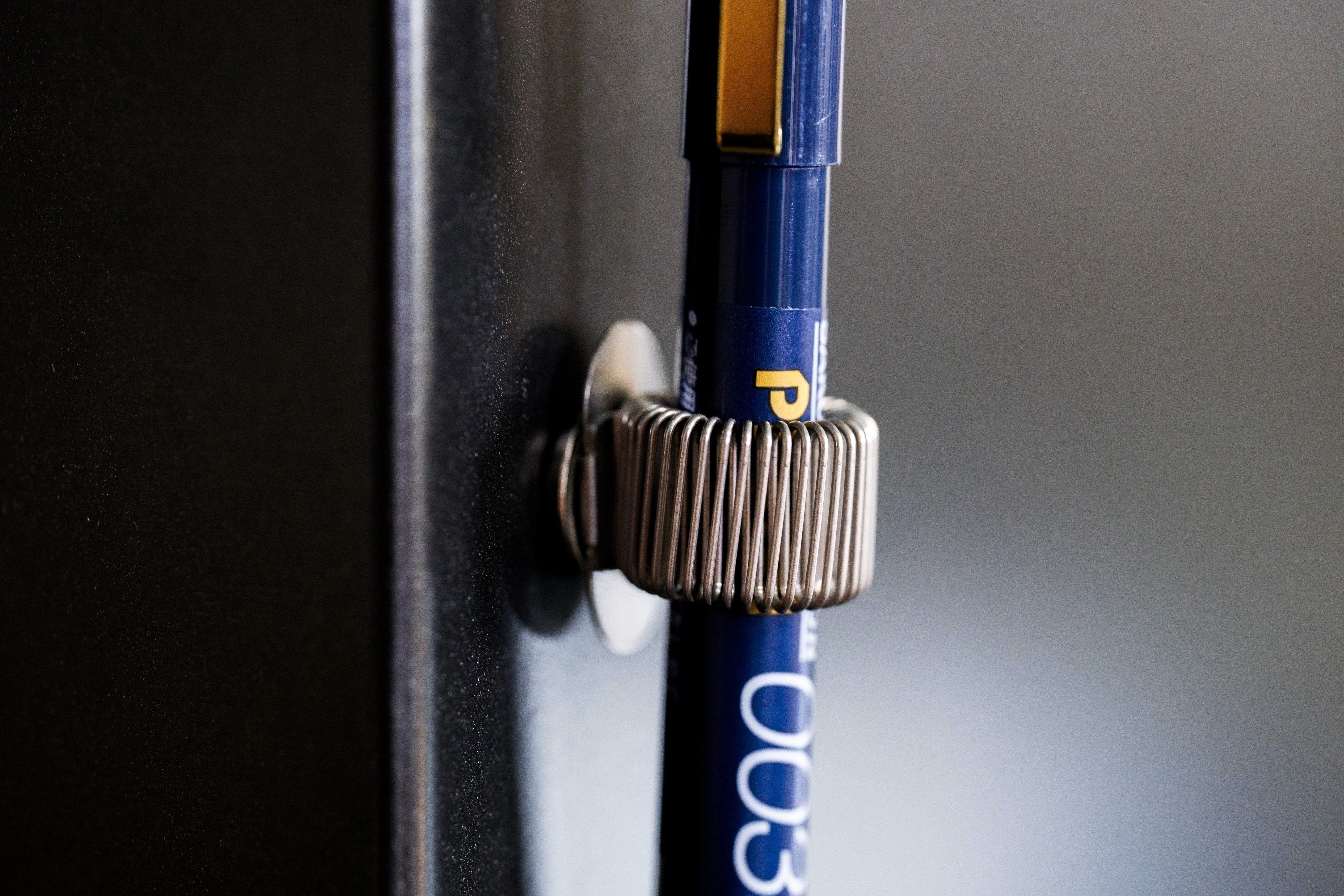 Neodymium Magnet Pen Holder