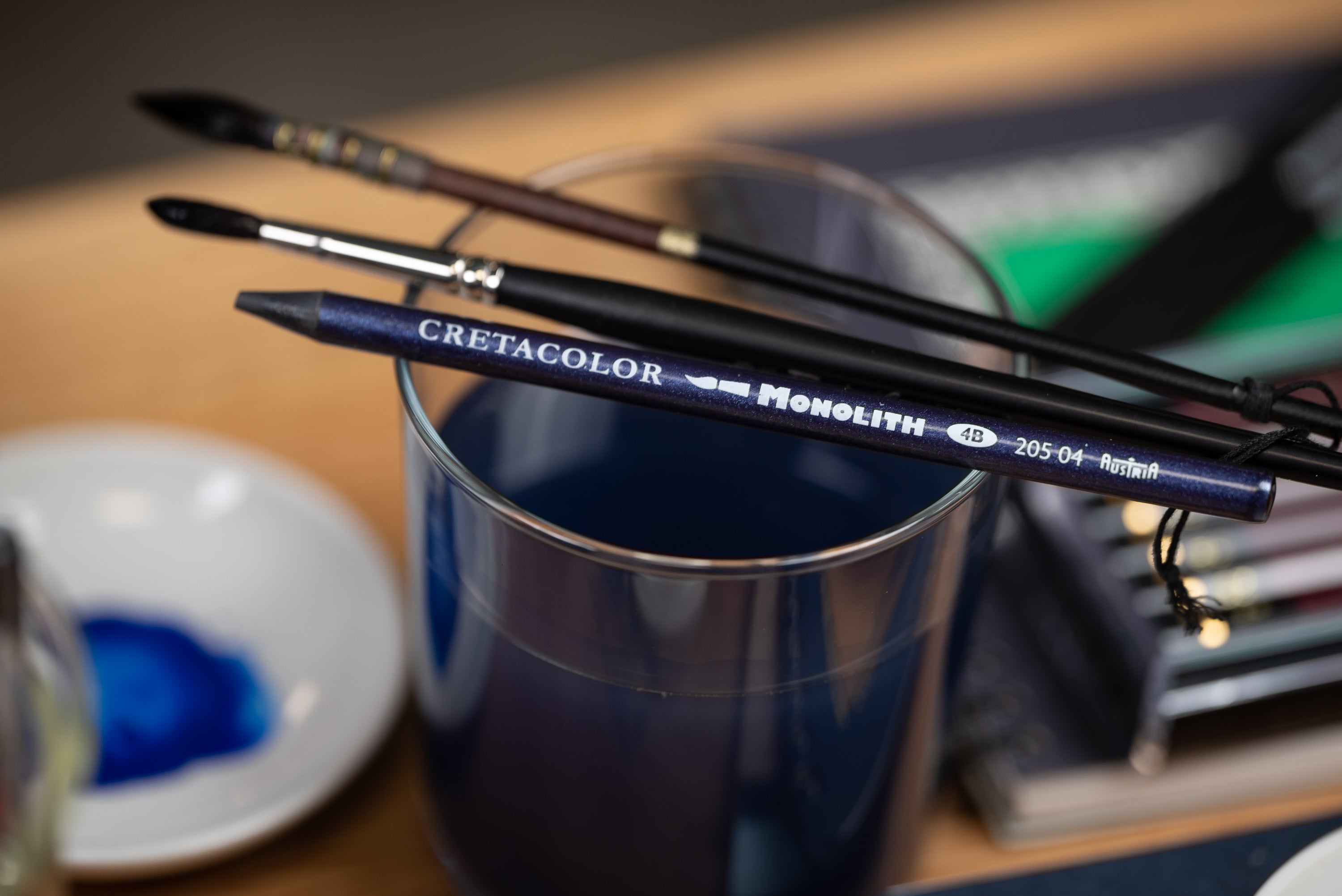 Aqua Monolith Water-Soluble Pencil, 4B