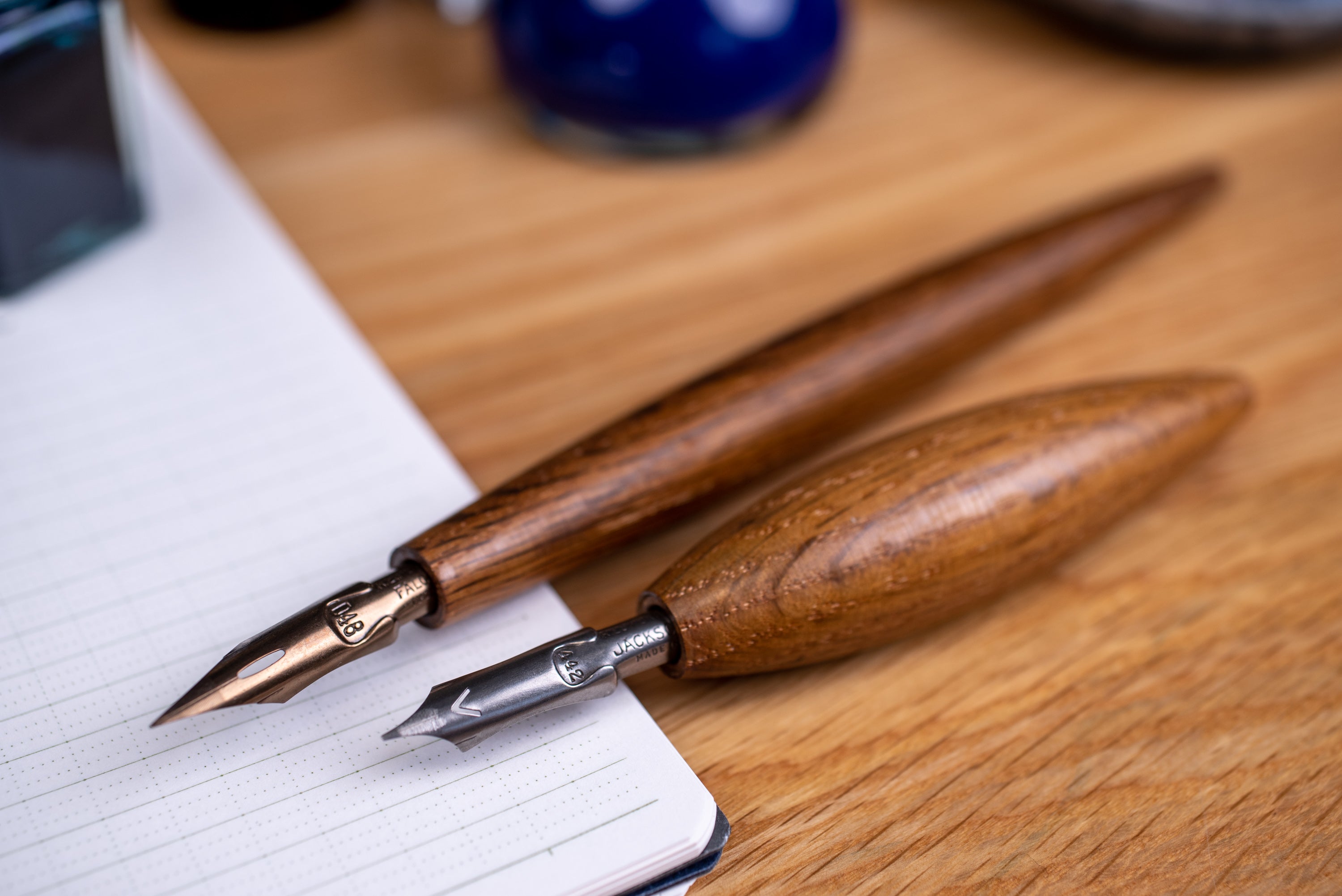 Bullet Pen Holder, Olive Wood, with Leonardt #30 Nib