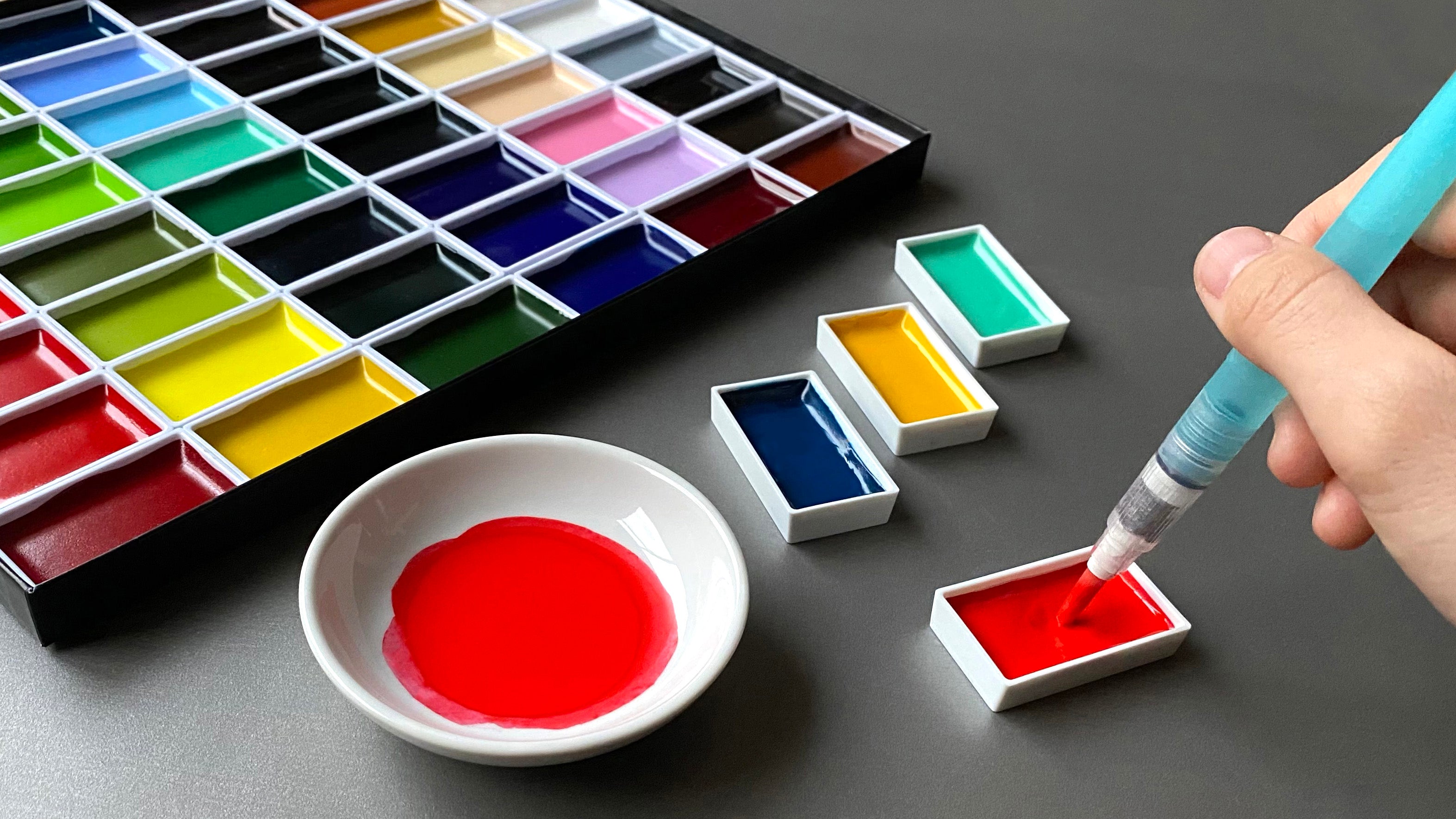 Kuretake - Gansai Tambi Watercolors, #905 Light Gold - St. Louis Art Supply