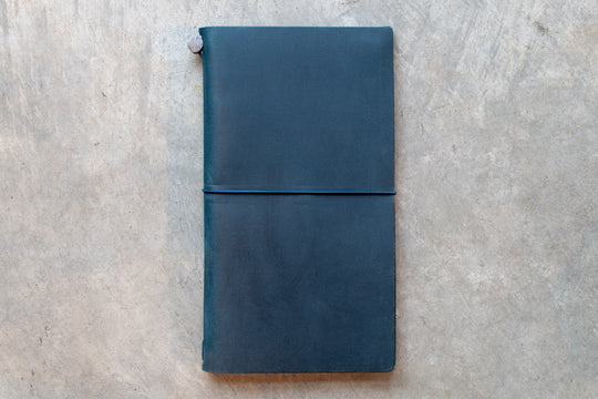 Traveler's Notebook Starter Set, Regular Size, Blue - St. Louis Art Supply