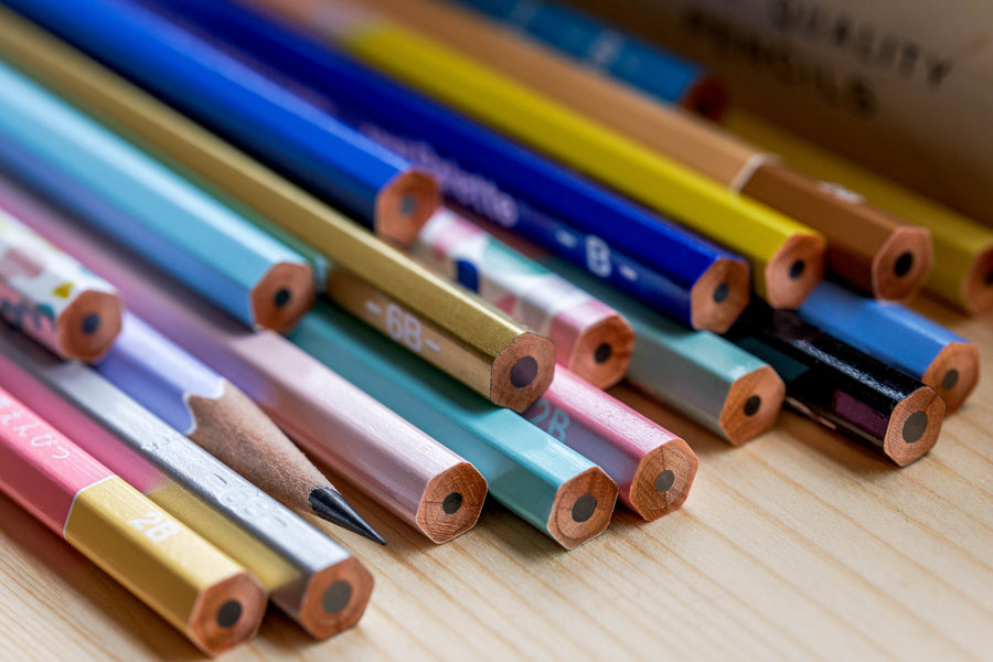 Uni Hittat! Pencils, 2B, Box of 12 (Fly!)