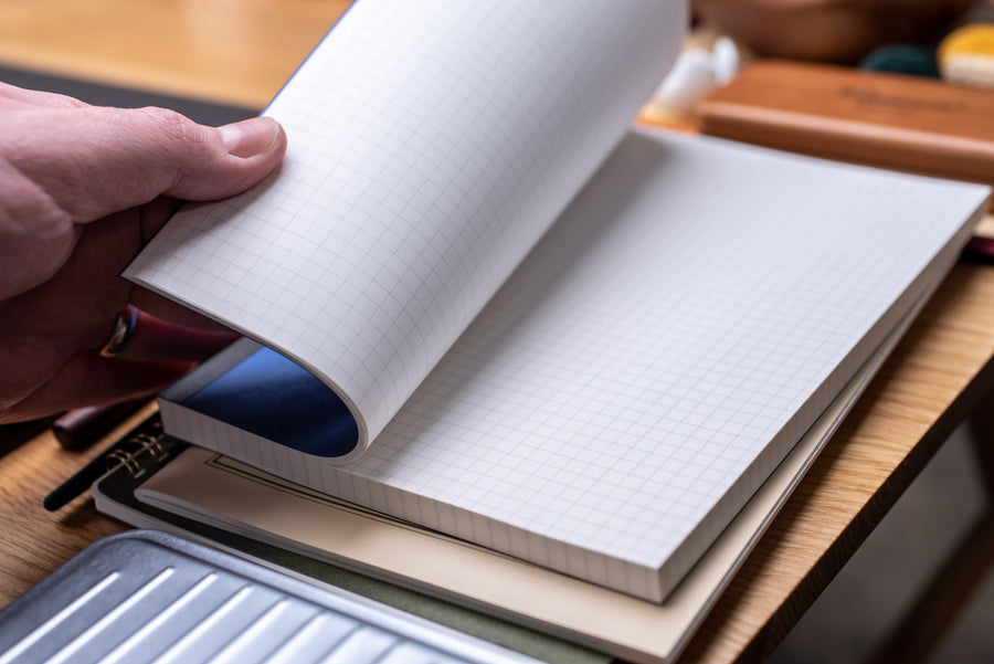 Yu-Sari Writing Notebook, Grid