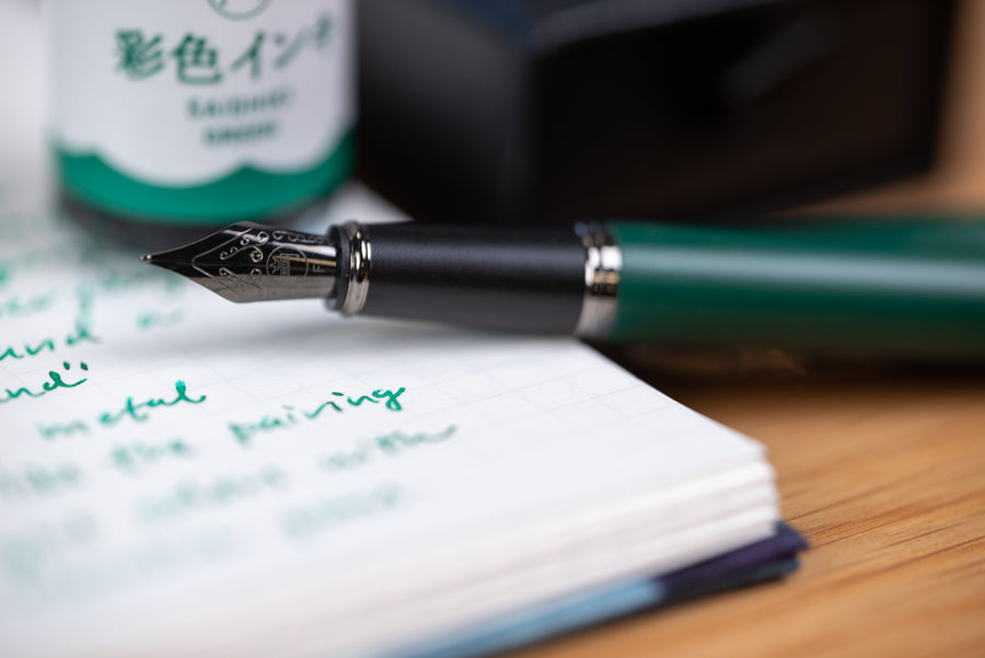 Teranishi Guitar Fountain Pen, Green