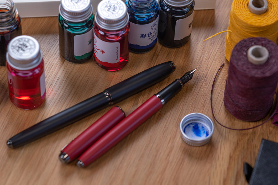 Teranishi Guitar Fountain Pen, Black