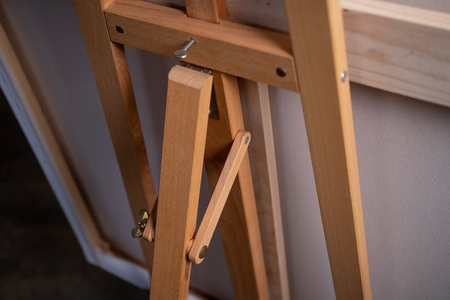 Oiled Beechwood Lyre Easel 🚚
