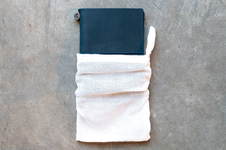 Traveler's Notebook Starter Set, Passport Size, Blue - St. Louis Art Supply