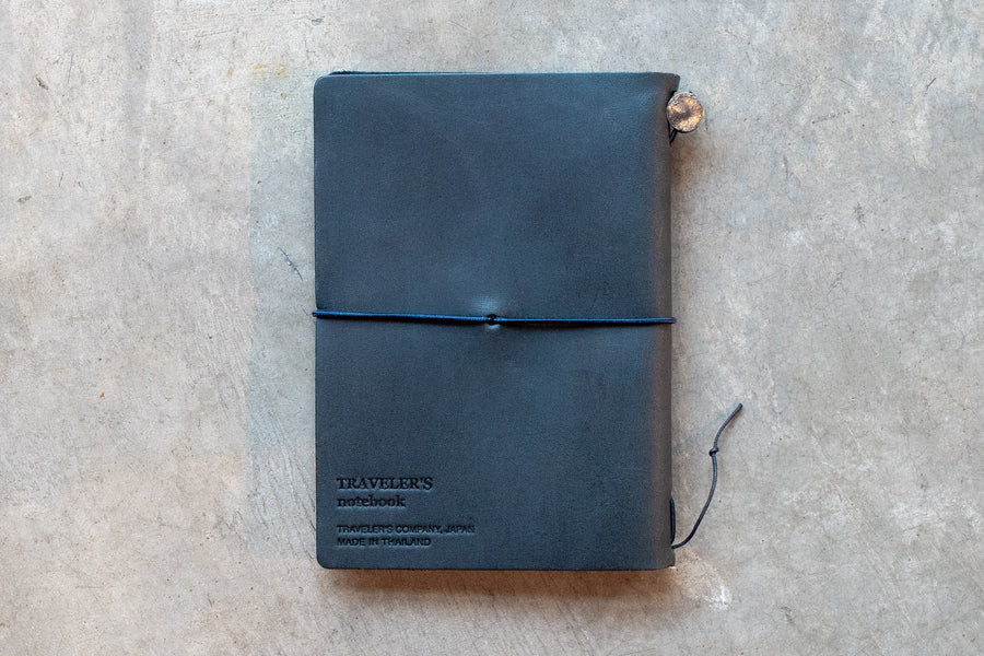 Traveler's Notebook Starter Set, Passport Size, Blue - St. Louis Art Supply
