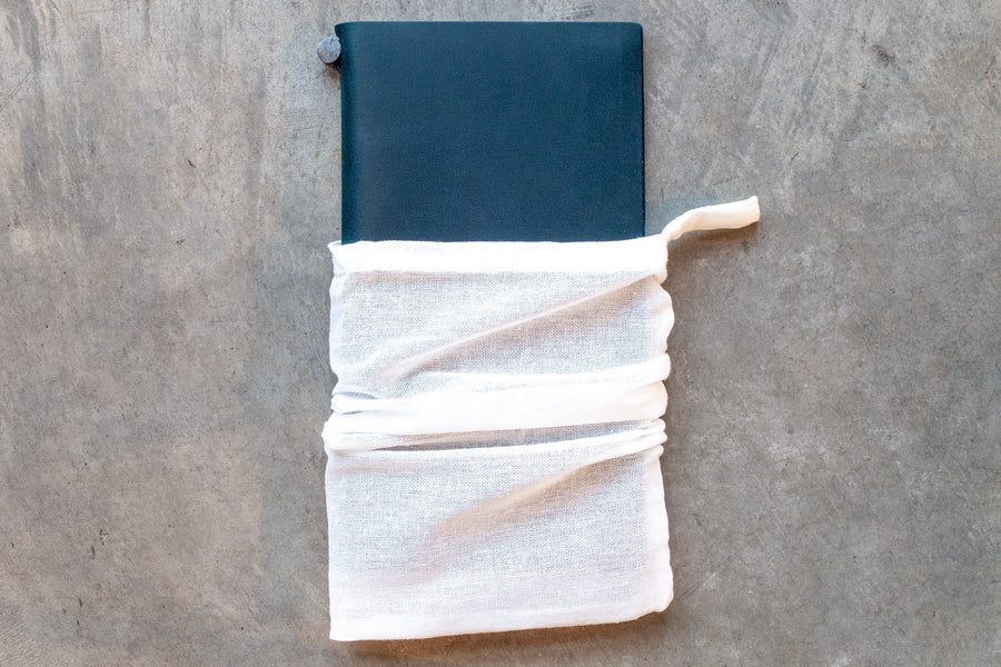 Traveler's Notebook Starter Set, Regular Size, Blue - St. Louis Art Supply